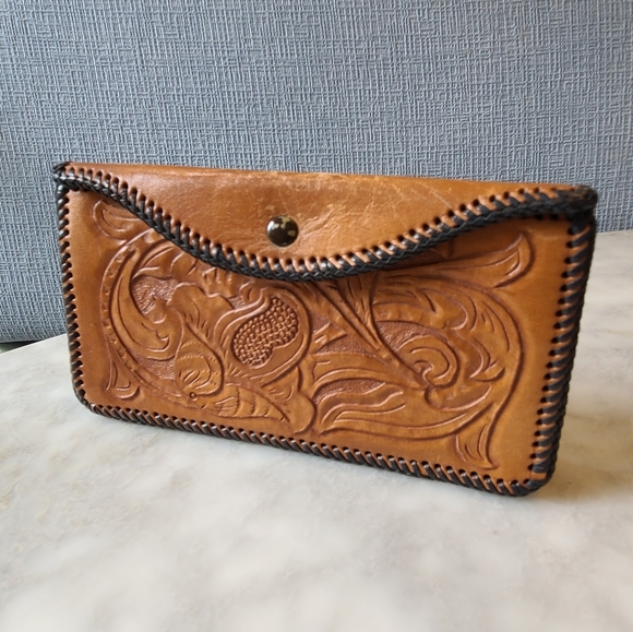 Vintage Tooled Leather Cowboy Western Purse Wallet EUC - Picture 1 of 3